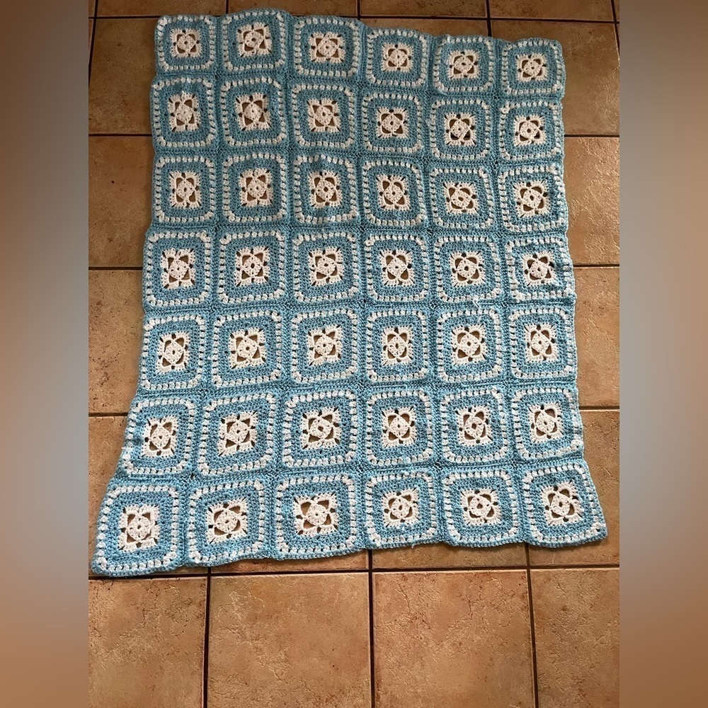 Vintage Crochet Granny Square Blue & White Afghan Throw Blanket 41x51”